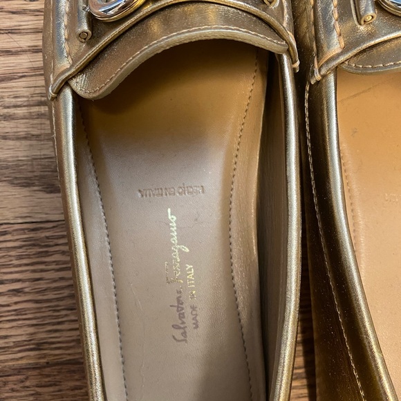 Gold Leather Drivers! - Picture 8 of 9